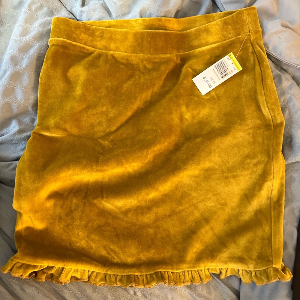 Skirt never worn